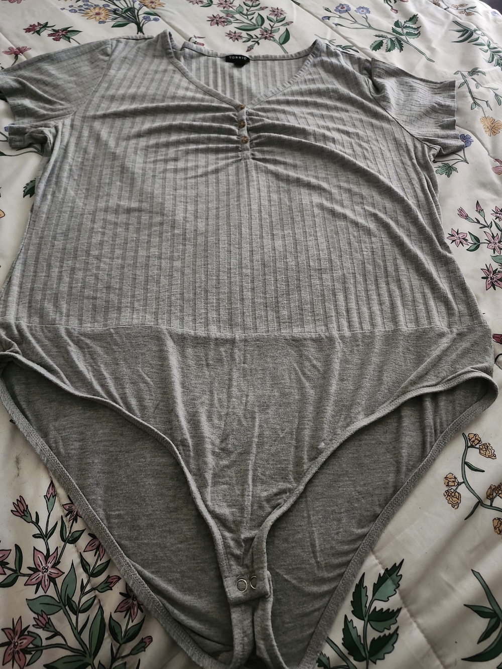 torrid Gray Ribbed Short-Sleeve Henley Bodysuit
